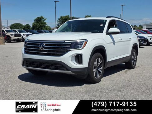 Used 2024 Volkswagen Atlas SE AWD/4WD image 4