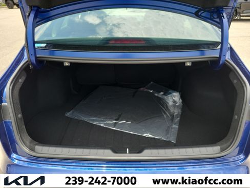New 2026 Kia K4 FWD image 10