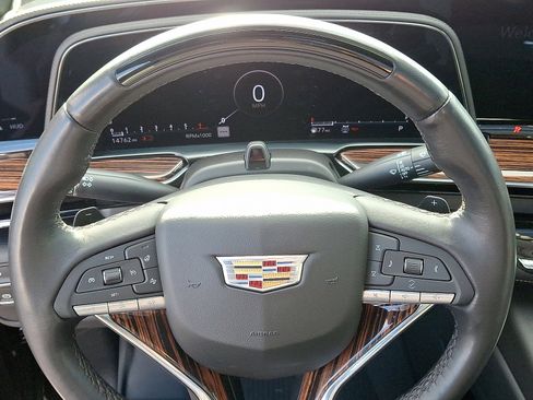 Certified 2024 Cadillac Escalade Premium Luxury image 13