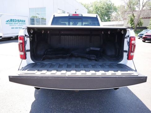 Used 2022 RAM 1500 Laramie AWD/4WD image 12
