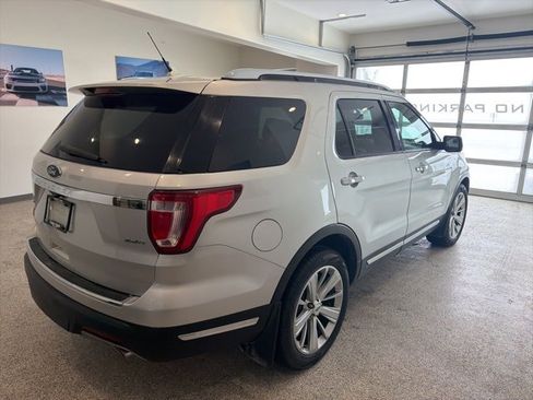 Used 2019 Ford Explorer Limited w/ Class III Trailer Tow Package image 5