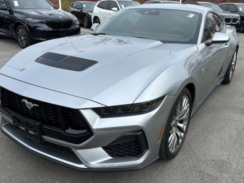 Used 2025 Ford Mustang GT Premium image 5