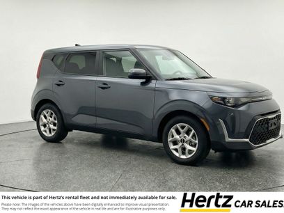 Used 2025 Kia Soul LX w/ LX Technology Package