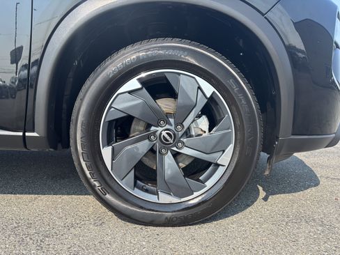 Used 2024 Nissan Rogue SV AWD/4WD image 8