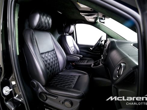 Used 2018 Mercedes-Benz Metris Passenger image 18