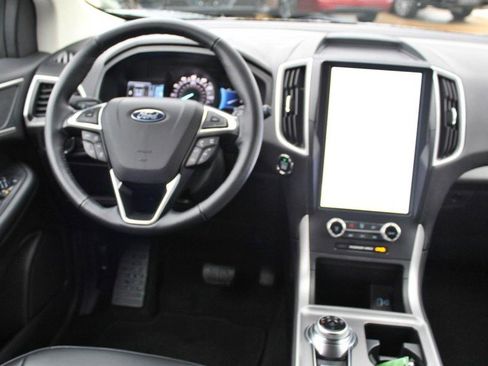 Used 2024 Ford Edge SEL image 18