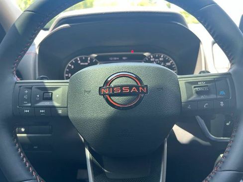 Certified 2025 Nissan Rogue SV AWD/4WD image 18