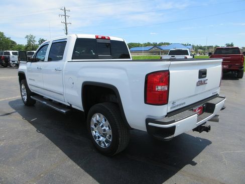 Certified 2017 GMC Sierra 2500 Denali w/ Duramax Plus Package AWD/4WD image 9