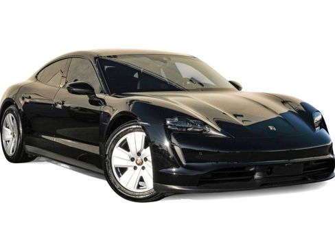 Used 2021 Porsche Taycan image 6