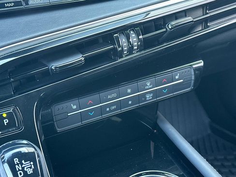 Used 2022 Toyota Mirai XLE image 20