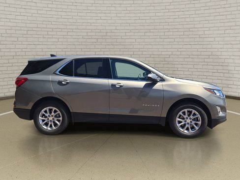 Used 2019 Chevrolet Equinox LT image 4