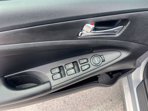Used 2012 Hyundai Sonata SE FWD image 10
