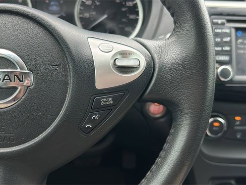 Used 2017 Nissan Sentra SV w/ Driver's Assist Package image 24