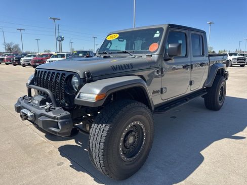 Used 2021 Jeep Gladiator Sport AWD/4WD image 25
