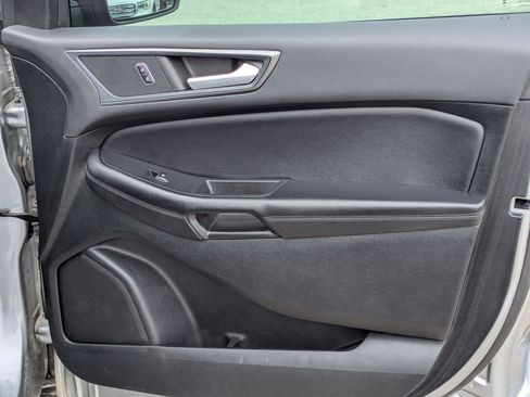 Used 2023 Ford Edge SE w/ Black Appearance Package image 28