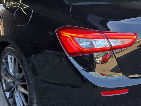 Used 2017 Maserati Ghibli image 24