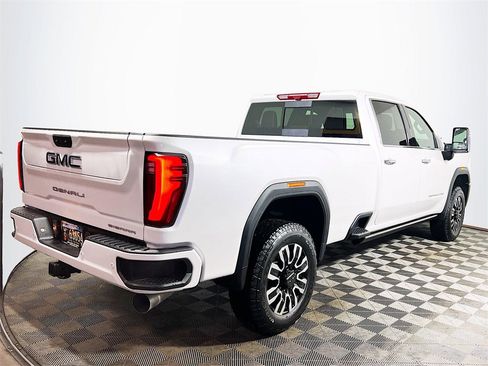 Used 2025 GMC Sierra 3500 Denali Ultimate image 8
