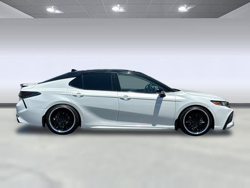 Used 2023 Toyota Camry XSE FWD image 7