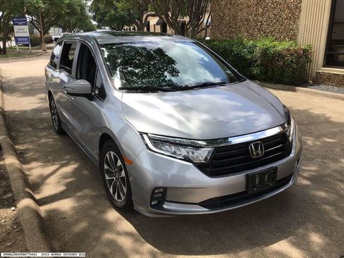 Used 2023 Honda Odyssey EX-L image 5