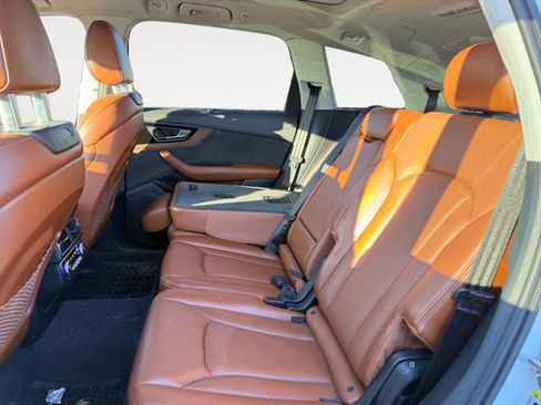Used 2017 Audi Q7 3.0T Prestige image 12