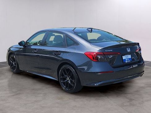 Used 2023 Honda Civic Sport image 6
