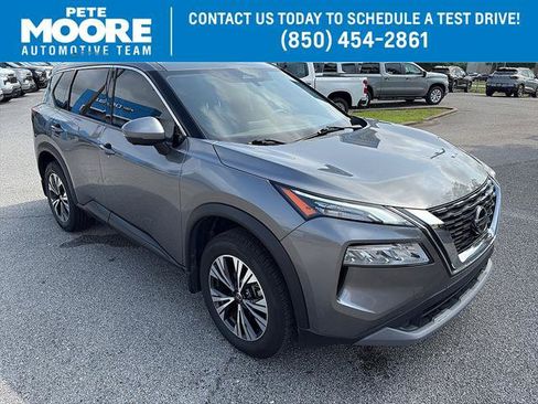 Used 2021 Nissan Rogue SV FWD image 1
