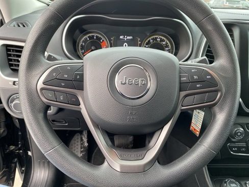 Certified 2021 Jeep Cherokee Latitude w/ Safety Group image 18