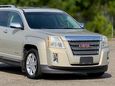 Used 2011 GMC Terrain SLT FWD image 15