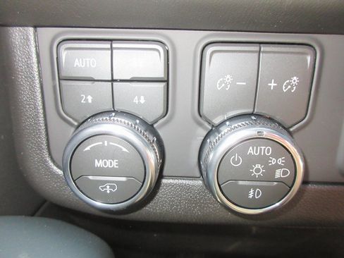 New 2026 GMC Yukon AT4 w/ AT4 Premium Plus Package image 17