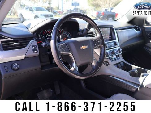 Used 2018 Chevrolet Suburban LT image 13