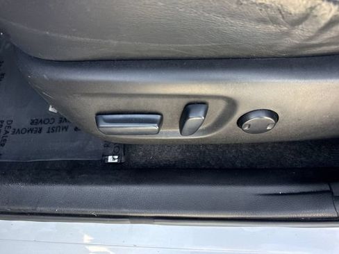 Used 2013 Toyota RAV4 Limited FWD image 12