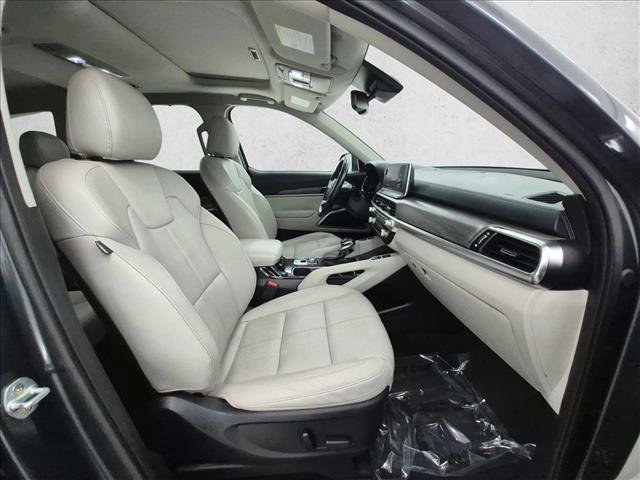 Used 2020 Kia Telluride EX w/ EX Premium Package AWD/4WD image 26