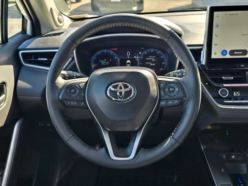Used 2026 Toyota Corolla Cross XLE w/ Convenience Package AWD/4WD image 19