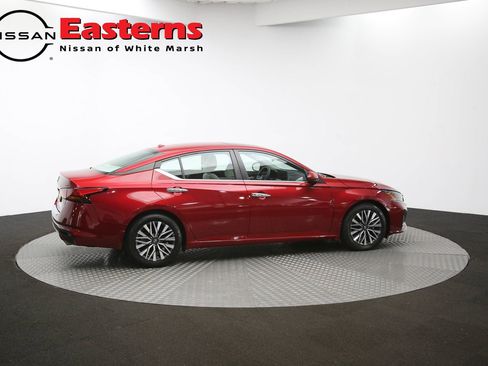 Used 2023 Nissan Altima 2.5 SV w/ SV Premium Package FWD image 42