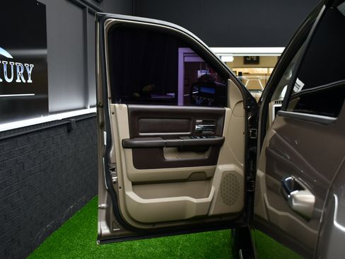 Used 2010 Dodge Ram 1500 Truck SLT w/ Big Horn Regional Pkg image 13