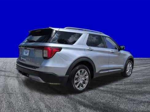 Certified 2025 Ford Explorer Platinum AWD/4WD image 4