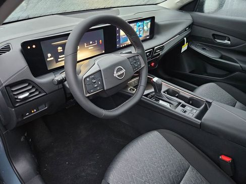 New 2026 Nissan Sentra SV w/ SV Convenience Package FWD image 14