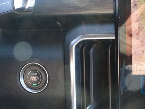 Used 2025 GMC Acadia Elevation image 35