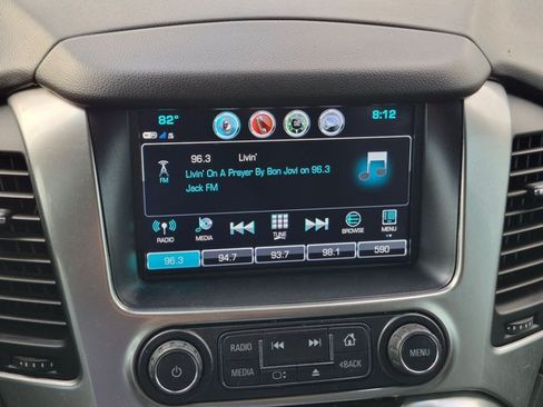 Used 2020 Chevrolet Tahoe LT w/ Luxury Package RWD image 12