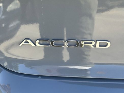 Used 2025 Honda Accord SE image 13