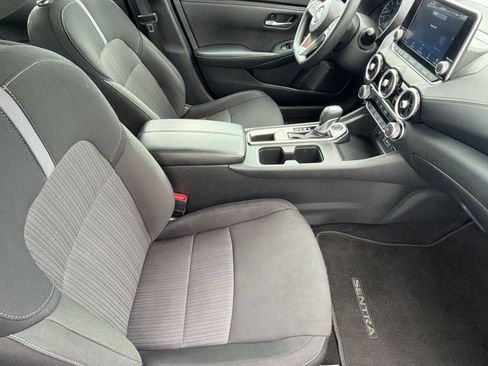 Used 2025 Nissan Sentra SV FWD image 26