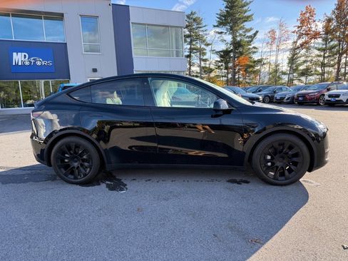 Used 2021 Tesla Model Y Long Range image 6