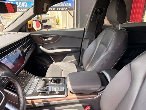 Used 2019 Audi Q8 Premium Plus w/ Premium Plus AWD/4WD image 16