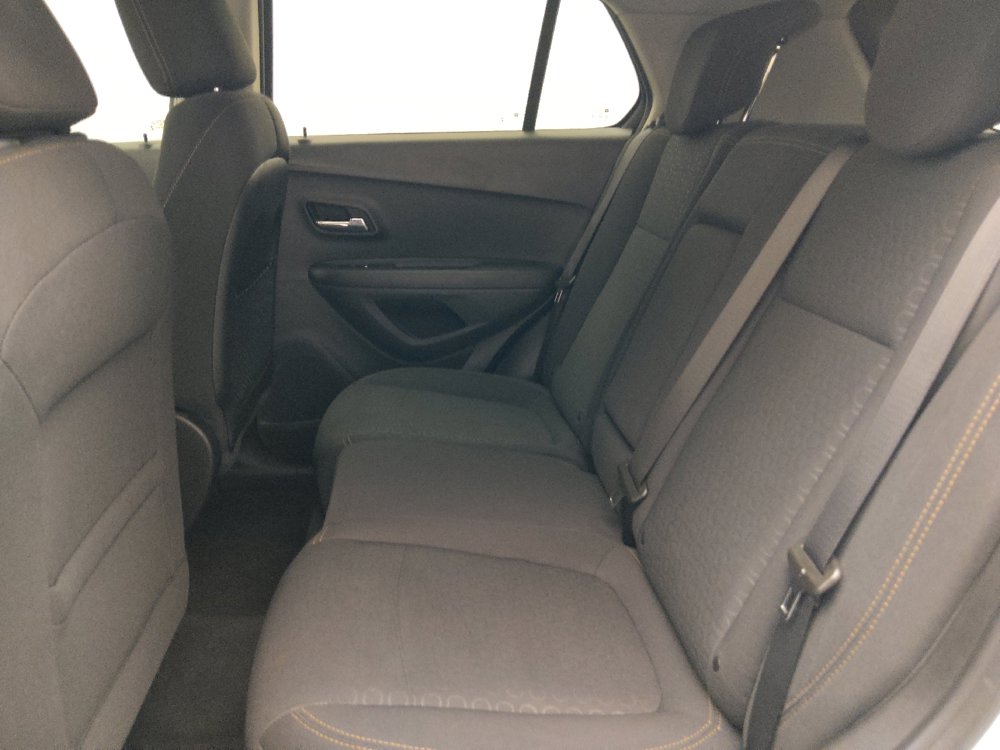 Used 2020 Chevrolet Trax LS FWD image 18