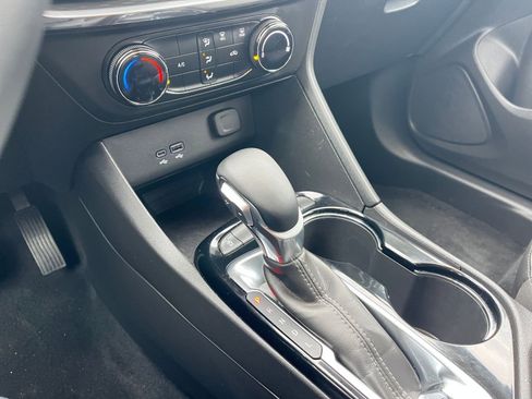 Used 2025 Buick Encore GX Preferred image 39