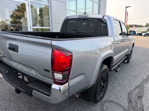 Certified 2020 Toyota Tacoma SR5 AWD/4WD image 4