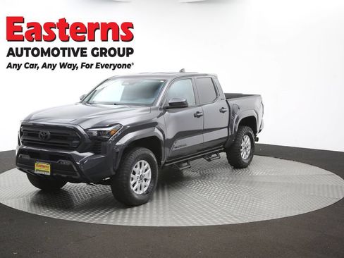 Used 2025 Toyota Tacoma SR5 AWD/4WD image 55