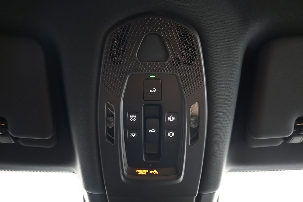 Used 2026 Porsche Cayenne AWD/4WD image 25