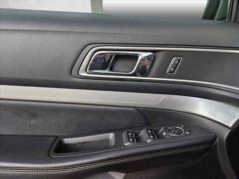 Used 2016 Ford Explorer XLT w/ Equipment Group 202A FWD image 25