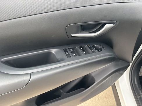 Used 2025 Hyundai Santa Cruz SE image 13